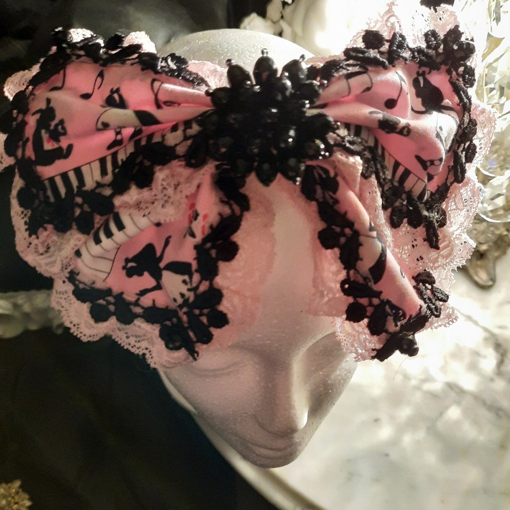 Alice in Wonderland Lolita Bow